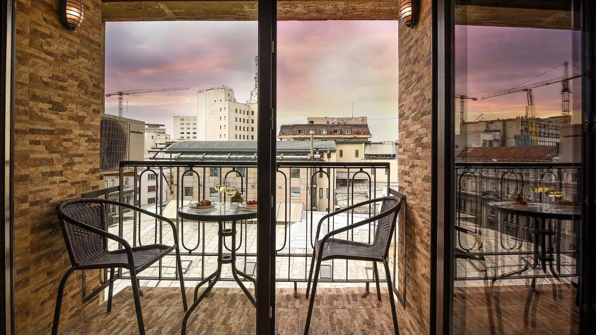 City-Centric Comfort: 1-Bedroom Apartment Near Military Circle Bucharest