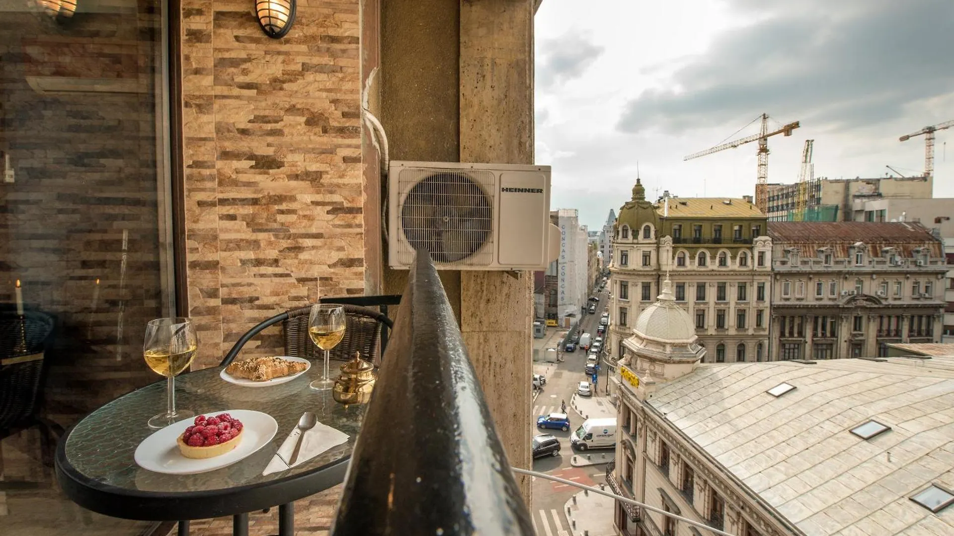 City-Centric Comfort: 1-Bedroom Apartment Near Military Circle Bucharest Romania