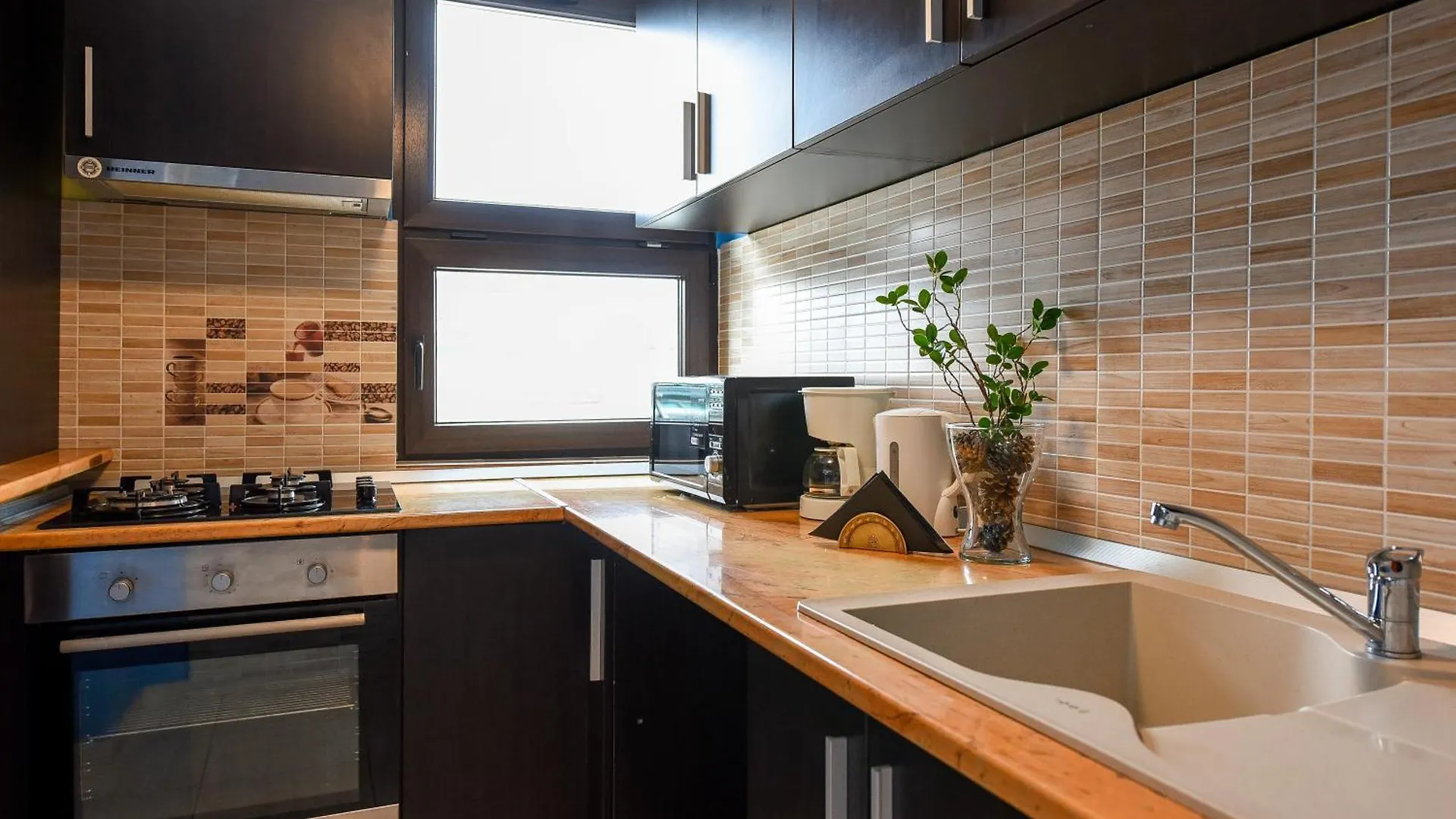City-Centric Comfort: 1-Bedroom Apartment Near Military Circle Bucharest