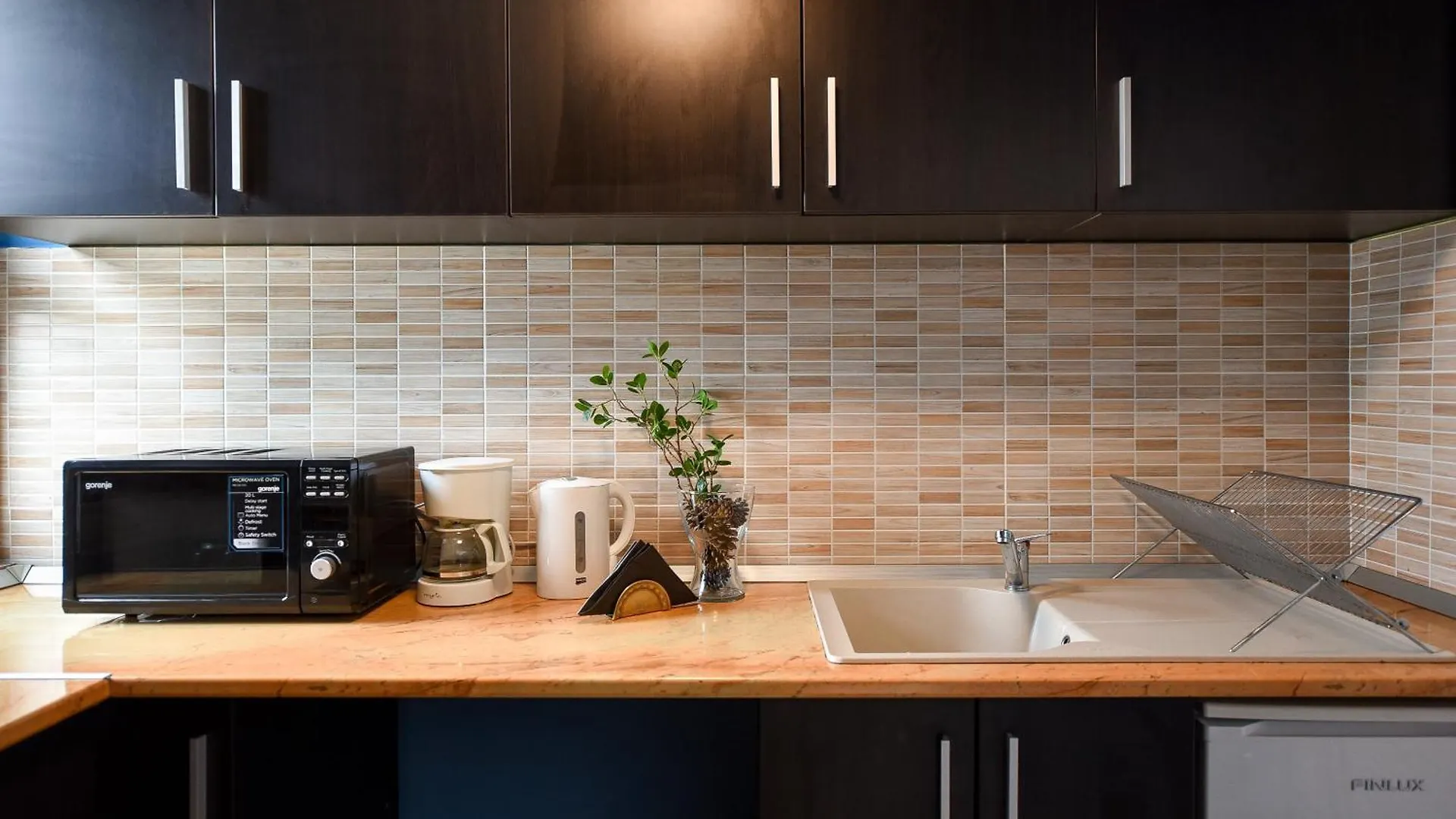 City-Centric Comfort: 1-Bedroom Apartment Near Military Circle Bucarest